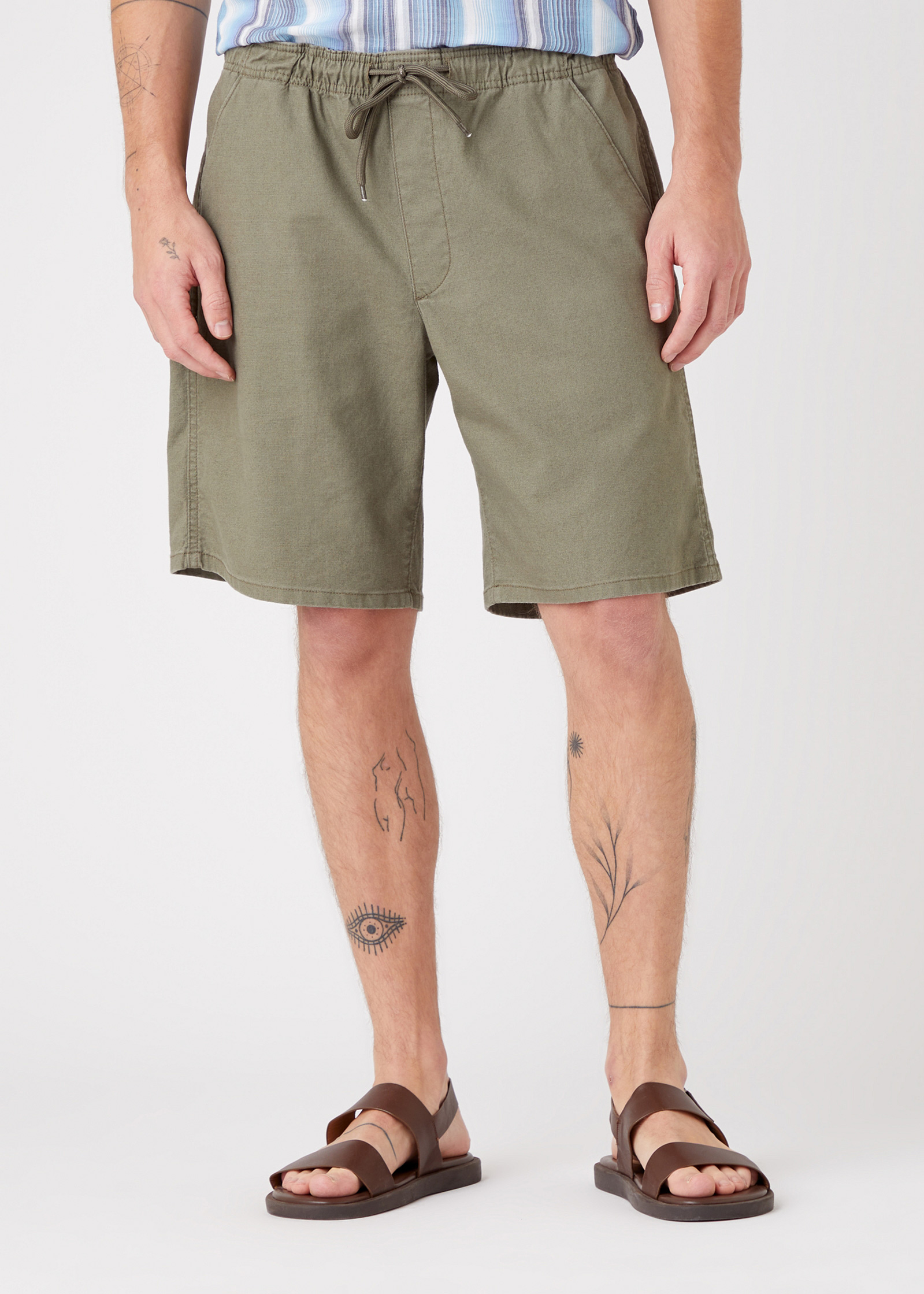 Men's Short Wrangler® Bermuda - Dusty Olive W11DD965M / Green